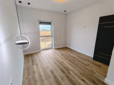 Casă 4 camere Moșnița Veche - poza 6