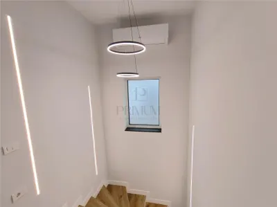 Casă 4 camere Moșnița Veche - poza 8