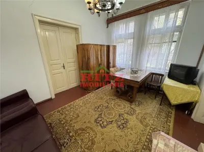 Nou! Casa la pret de apartament, zona Orasul de Jos! - Slatina