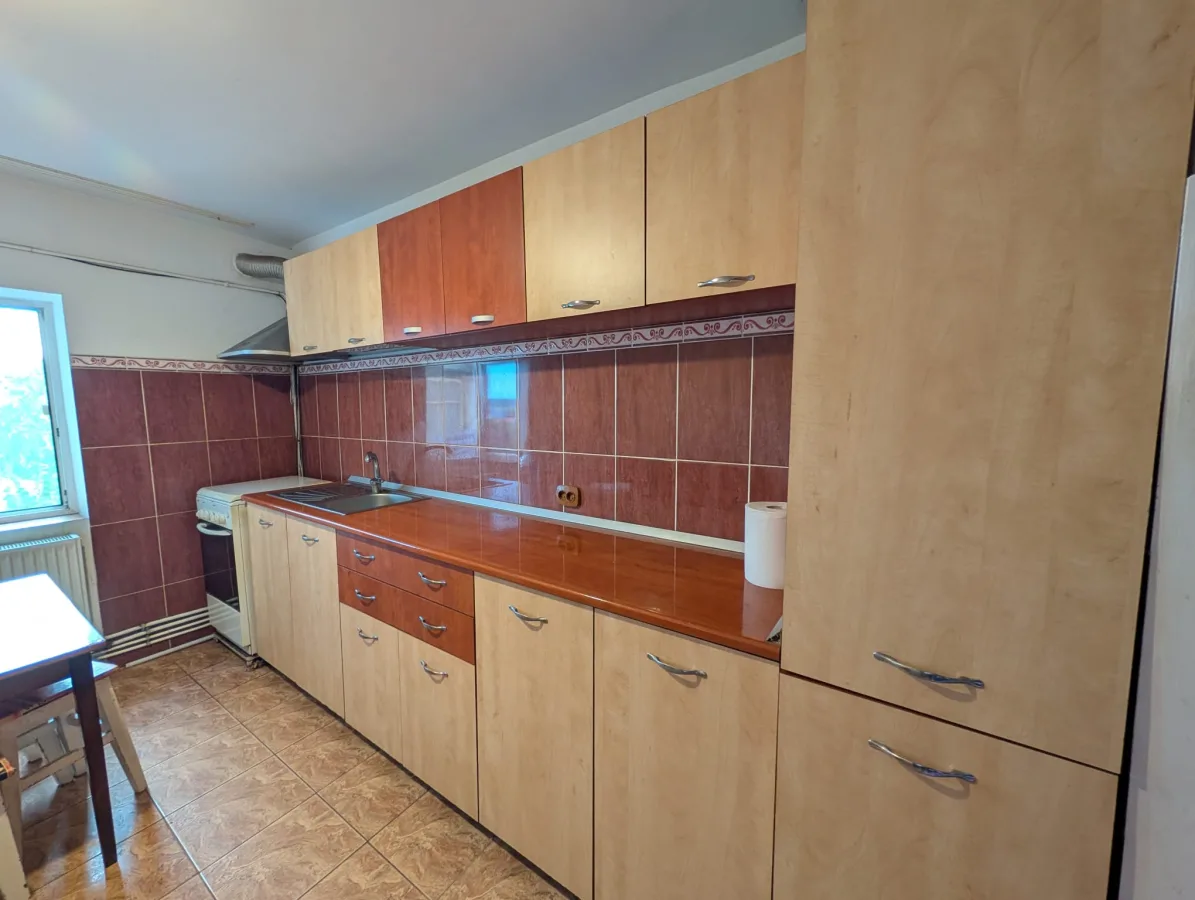 Apartament 3 camere Bârlad - poza 1