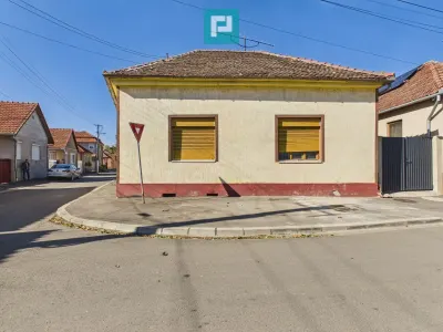 Casă din cărămidă cu teren 639 mp, Lipova - Lipova