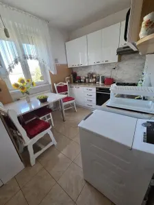 BRASADAS vinde ap 3 cam etaj 4/4 zona Closca. - Satu Mare