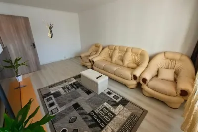BRASADAS vinde ap 3 cam etaj 3/4 în Micro 17. - Satu Mare