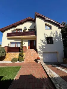 BRASADAS vinde casă tip D+P+M 2004 zona Burdea. - Satu Mare