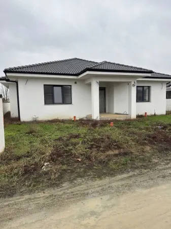 Casă 4 camere Satu Mare - poza 1