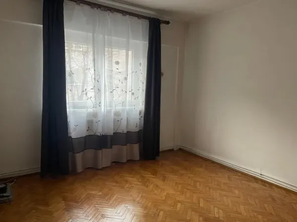 Apartament 4 camere Satu Mare - poza 1