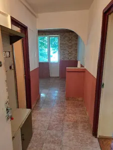 BRASADAS vinde Garsoniera lux 37 mp. Zona Ostrovului. - Satu Mare