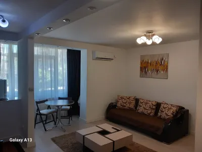 BRASADAS închiriază ap 2 cam etaj 1/8 50mp Piata UNIRII. - Bucuresti