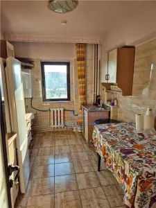 Apartament 3 camere cu 2 bai - zona Pacurari - Iasi