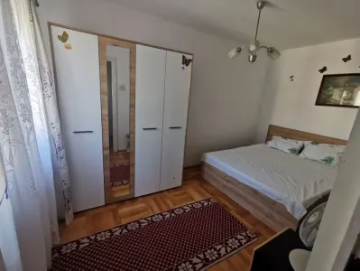 Apartament cu 3 camere de vanzare. - Arad