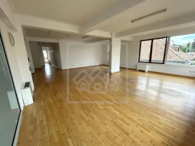 Spatiu de birouri clasa A -Central-cu parcare proprie - Sibiu