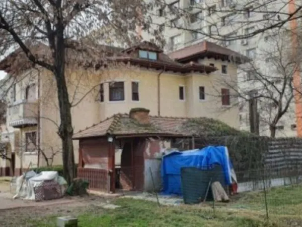 Casă 16 camere București - poza 1