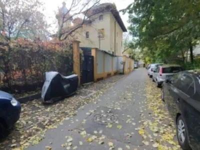 Casă 16 camere București - poza 2