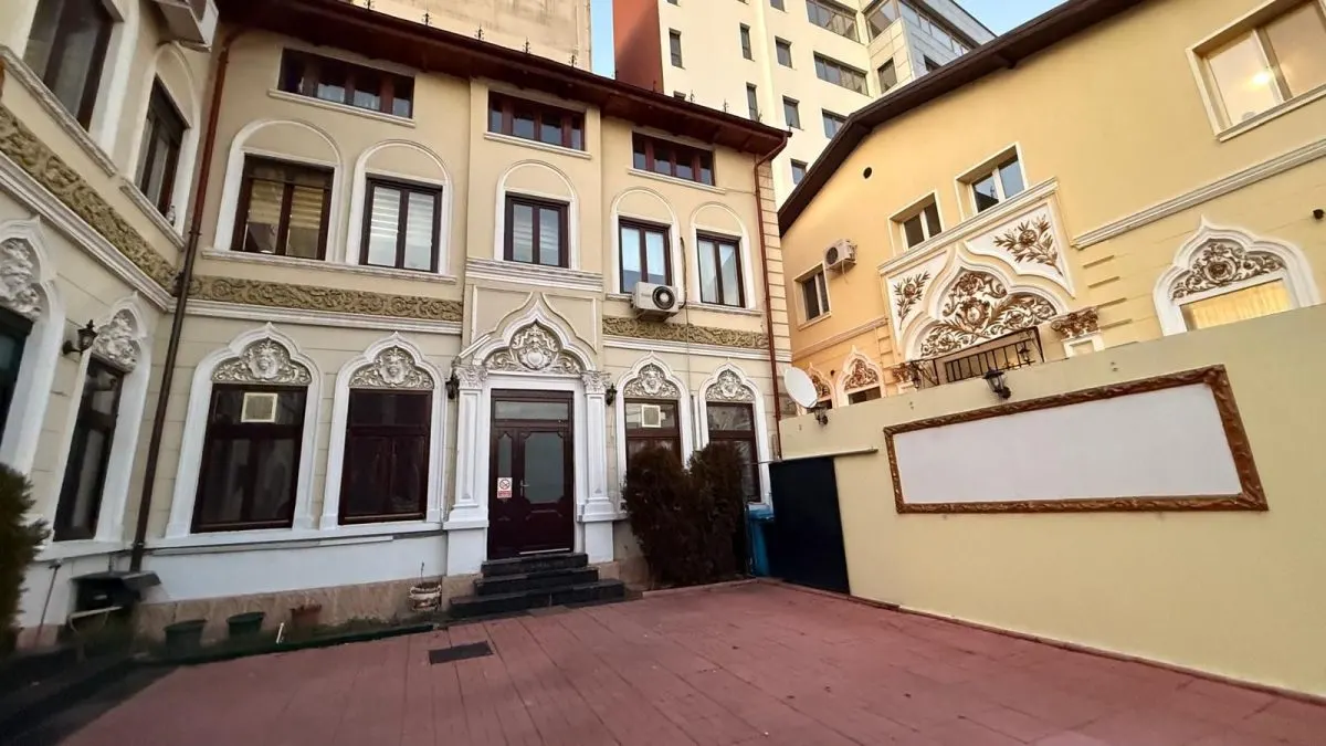 Casă 14 camere București - poza 1