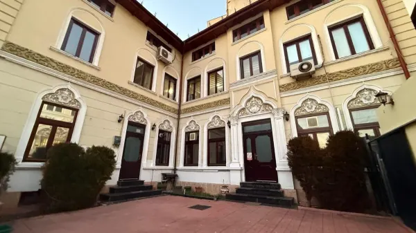 Casă 14 camere București - poza 2