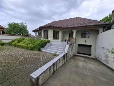 Casa individuala, teren 800 mp, subsol si garaj - Avrig - Avrig