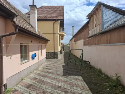 Casă 7 camere Sibiu - poza 1