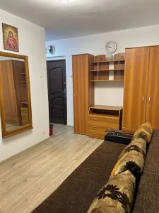 Vanzare garsoniera Piata Alba Iulia, Decebal, str. Moise Nicoara - Bucuresti