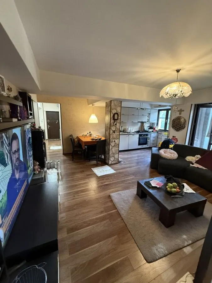 Apartament 4 camere București - poza 1