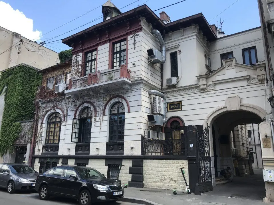 Casă 20 camere București - poza 1