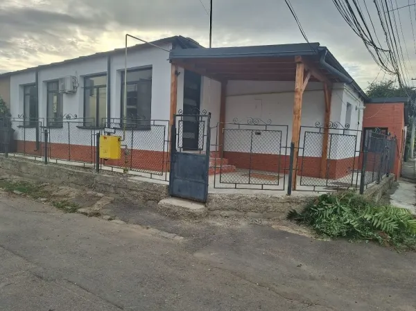 Casă 4 camere Iași - poza 1