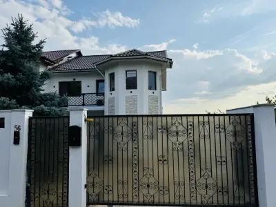 Vila Plopii fara sot, Bucium - Proprietar - Iasi