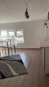 Casa la curte 3 camere baie bucatarie - Bucuresti