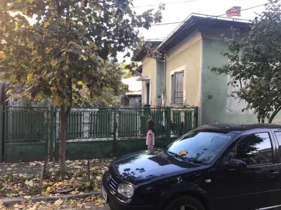 Casa de vanzare Mall Vitan cu teren 245 mp - Bucuresti