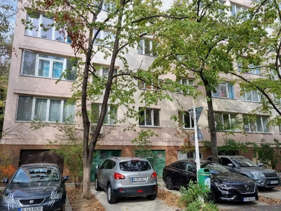 Apartament 3 camere București - poza 1