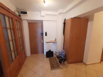 Apartament 3 camere București - poza 1
