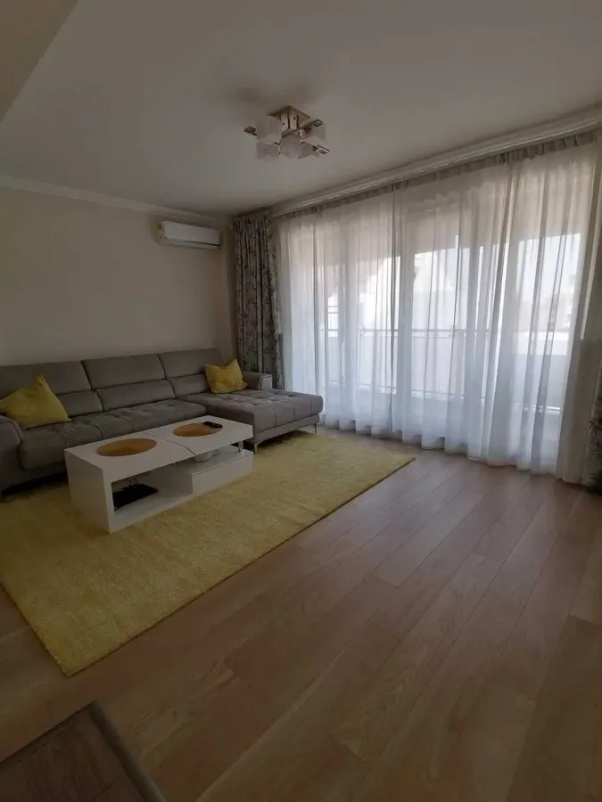 Apartament 3 camere București - poza 1