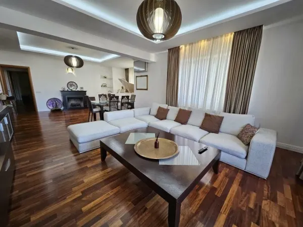 Apartament 3 camere București - poza 1