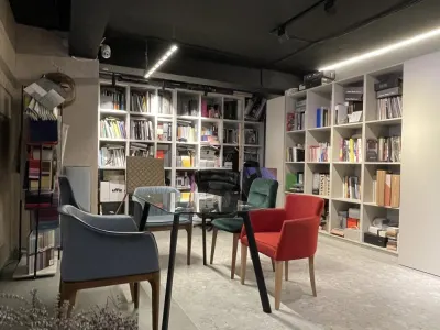 Duplex 3 camere amenajat birou/showroom, cu parcare inclusa - Bucuresti