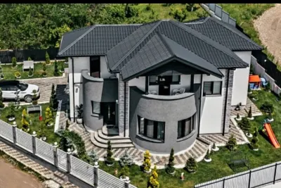 vila ,casa centru Sorogari langa parc,lac 200 m de lac Aroneanu - Sorogari