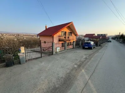 Hlincea, str.Mănăstirii, CIUREA, Iaşi + 1.700 mp teren şi Vilă (D+P+M) - Ciurea
