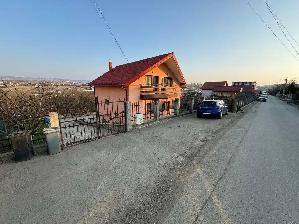 Casă 5 camere Ciurea - poza 1