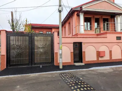 Casă 4 camere București - poza 1