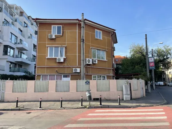 Casă 4 camere București - poza 1