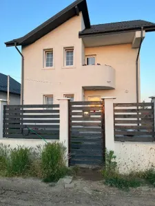 Sau/închiriez casa P+1E capătul Comunei Berceni Mănăstirea Sf. Treime - Bucuresti