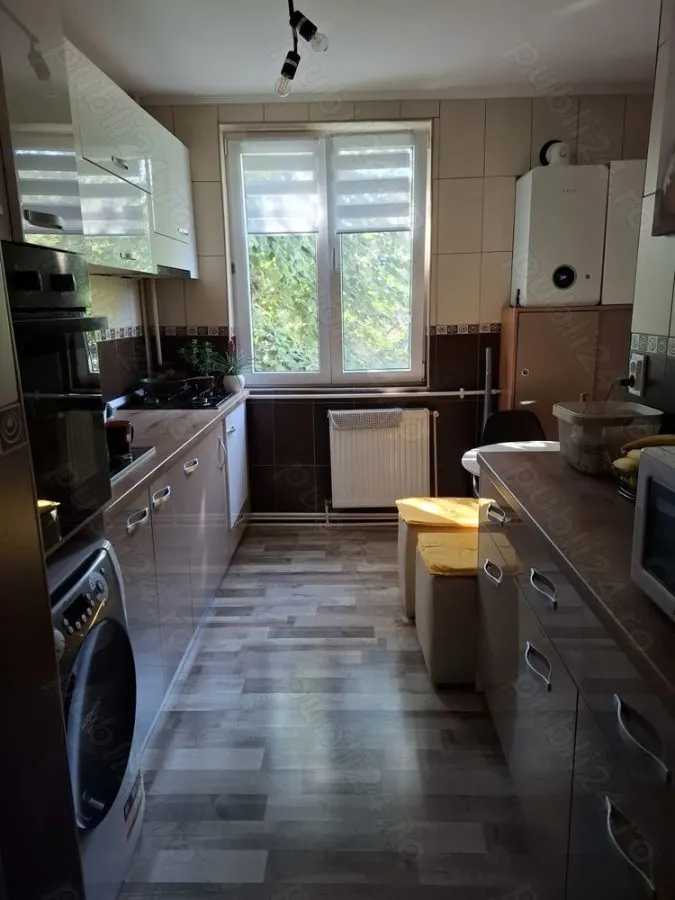 Apartament 4 camere București - poza 1