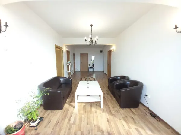 Apartament 4 camere București - poza 1