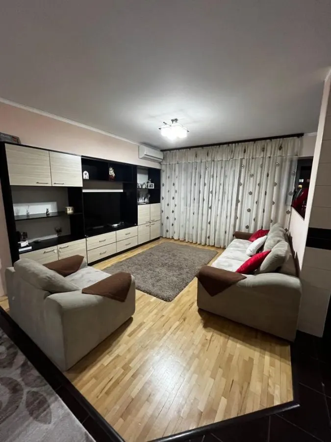 Apartament 4 camere București - poza 1