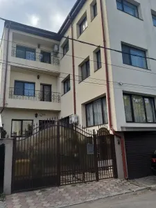 Casă 4 camere București - poza 1