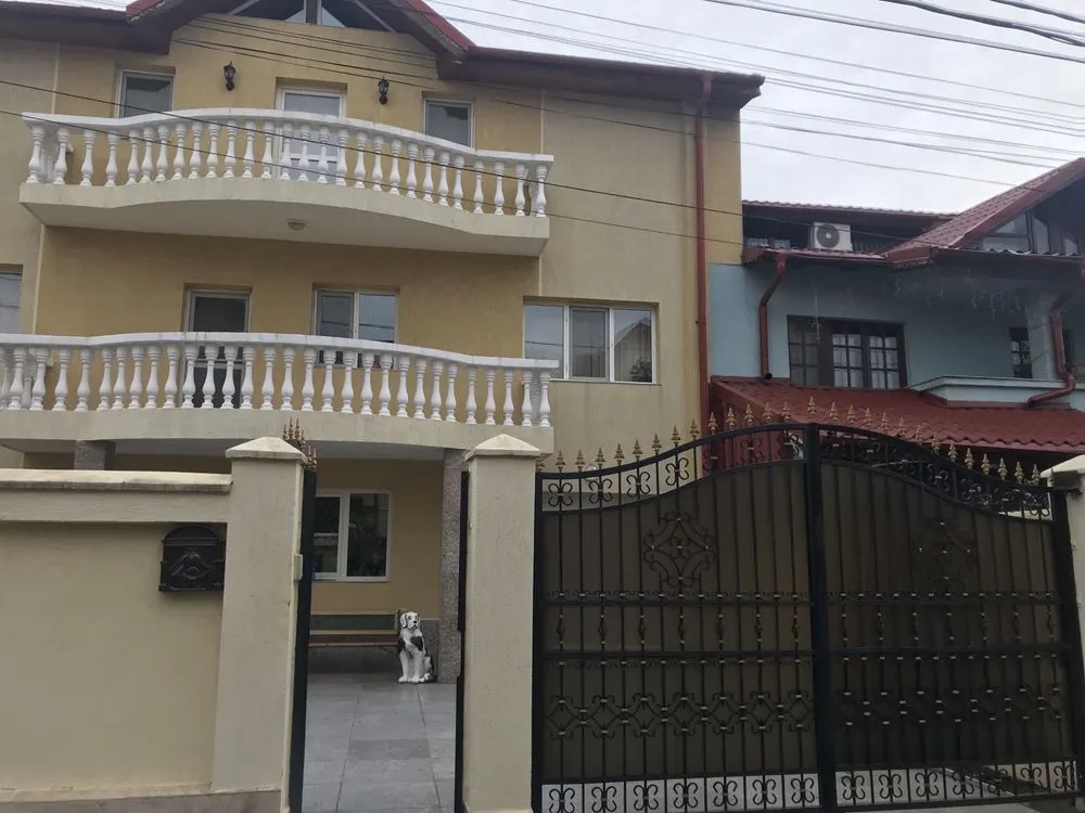 Casă 4 camere București - poza 1