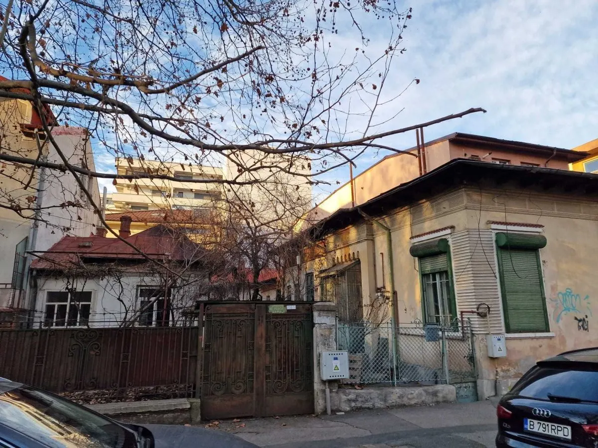 Casă 4 camere București - poza 1