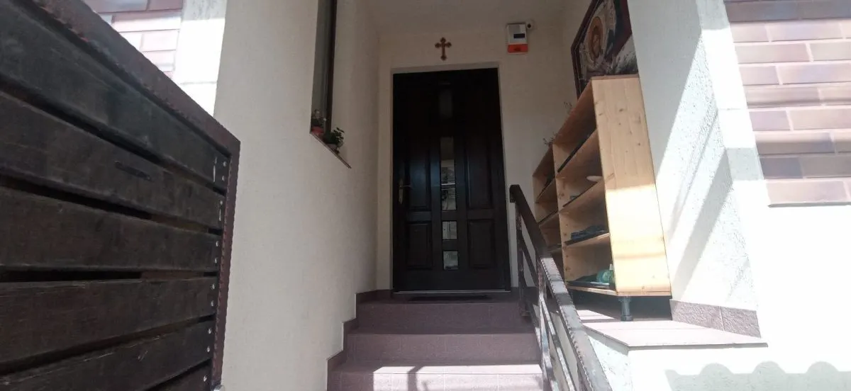Casă 4 camere București - poza 1