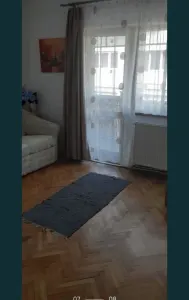 De vanzare apartament cu 3 camere - Carei