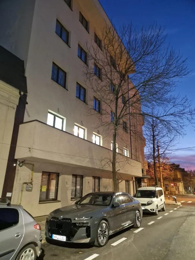 Apartament 4 camere București - poza 1