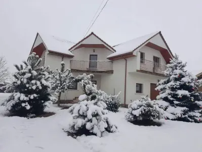 Casă 5 camere Lazuri - poza 2