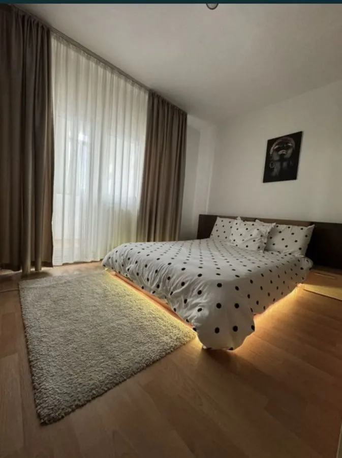 Apartament 3 camere Constanța - poza 1